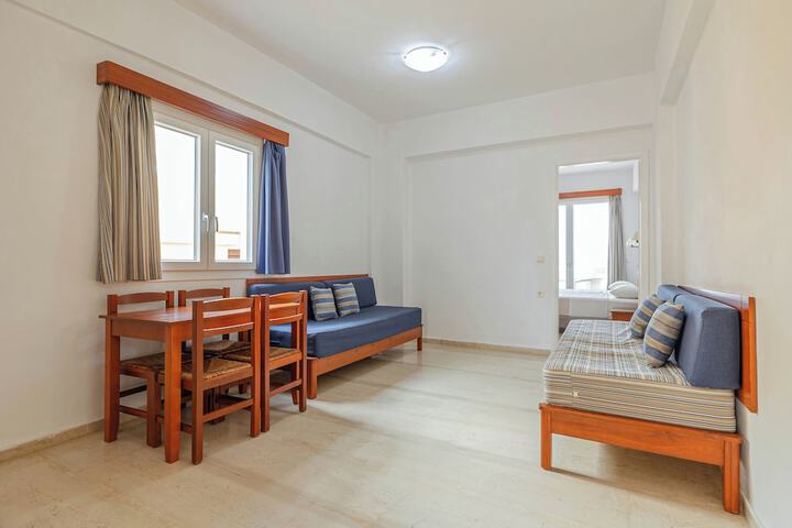 Room 53 of 128