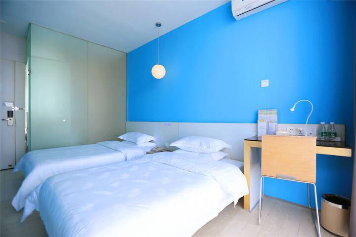 Room 15 of 56