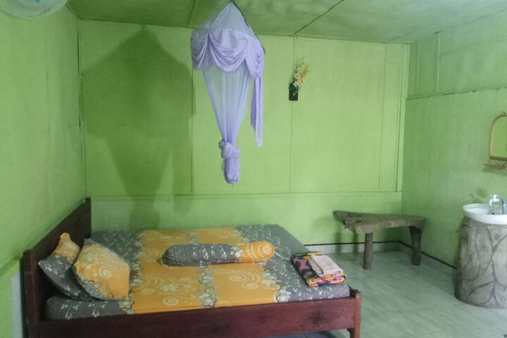 Room 2 of 11