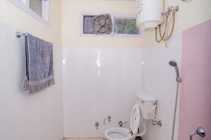 Room 14 of 19