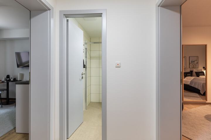 Room 46 of 70