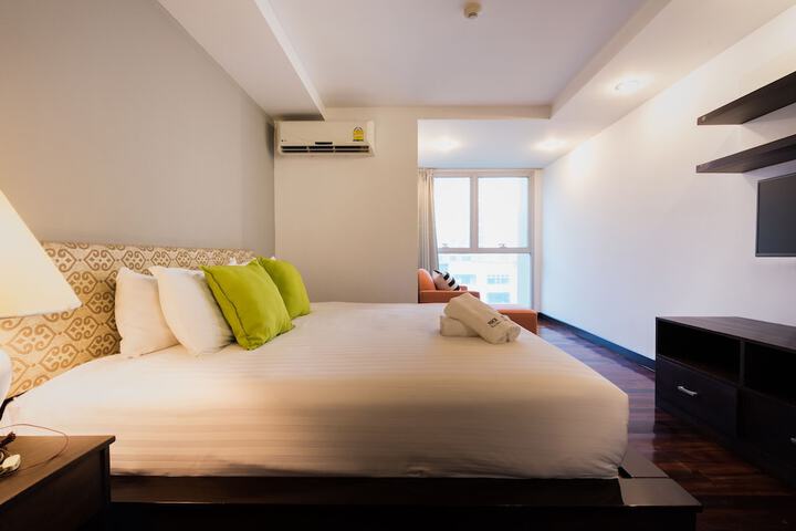 Room 12 of 48