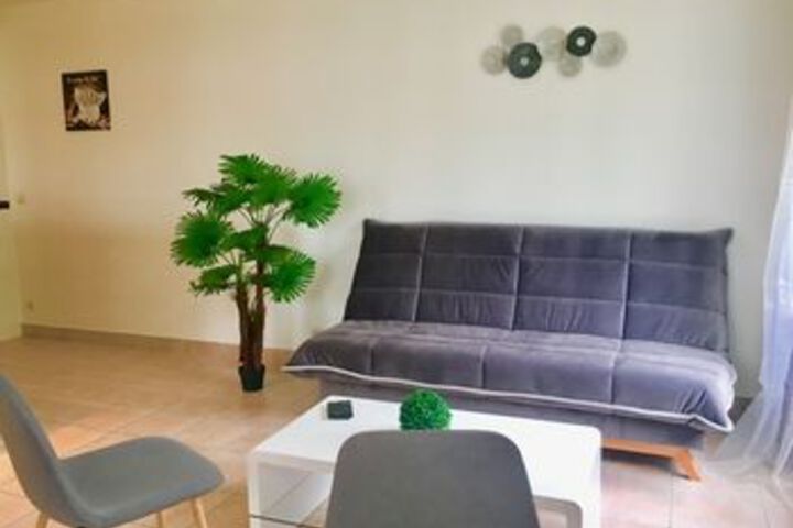Room 18 of 23