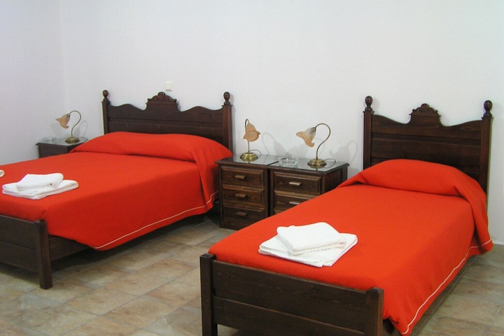 Room 4 of 37