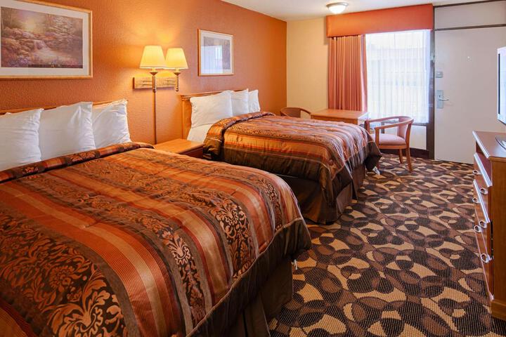 Quadruple Double Bed (6 of 8)