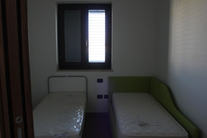 Room 49 of 172