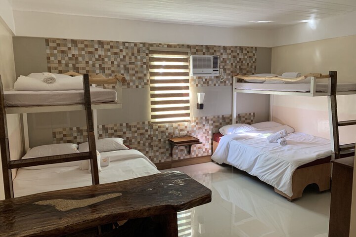 Room 9 of 238