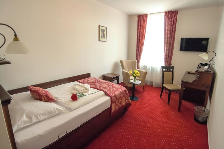 Room 14 of 43