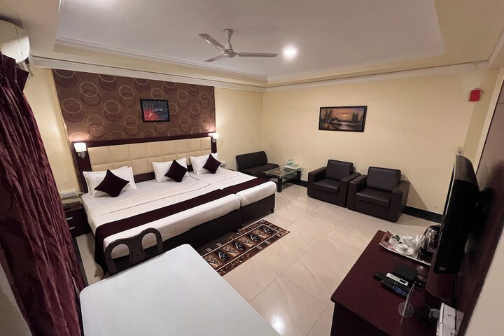 Room 38 of 135