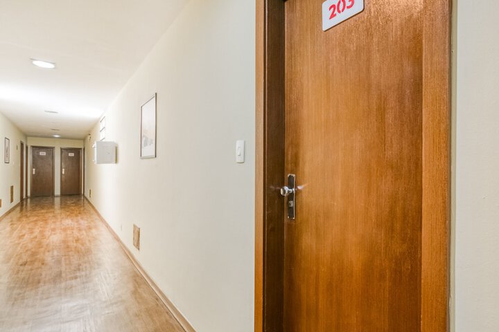 Ballroom/Hall 42 of 44