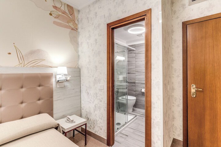 Room 19 of 46