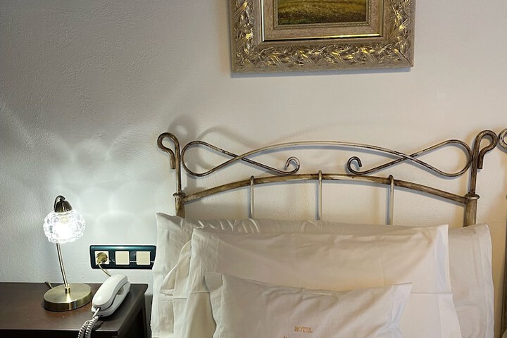 Room 15 of 31