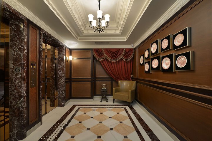 Hotel Interior 5 of 95