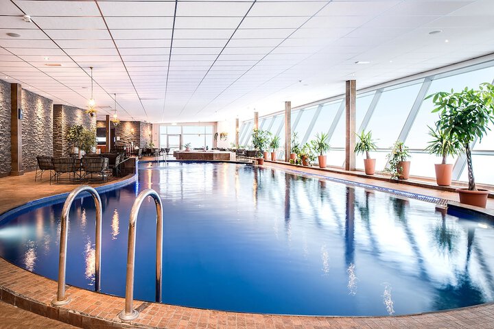 Pool 30 of 60