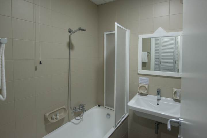 Room 15 of 58