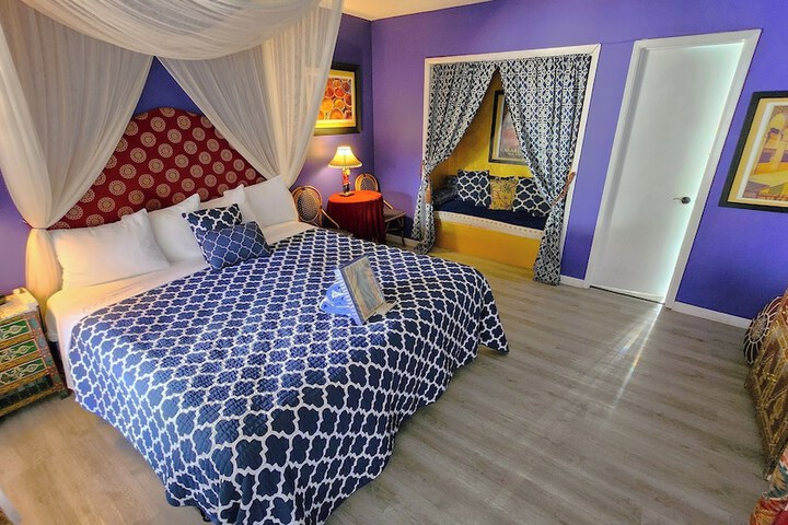 Room 14 of 36