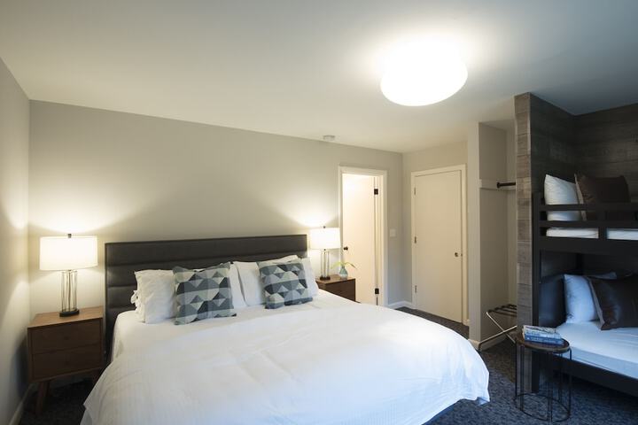 Room 8 of 23