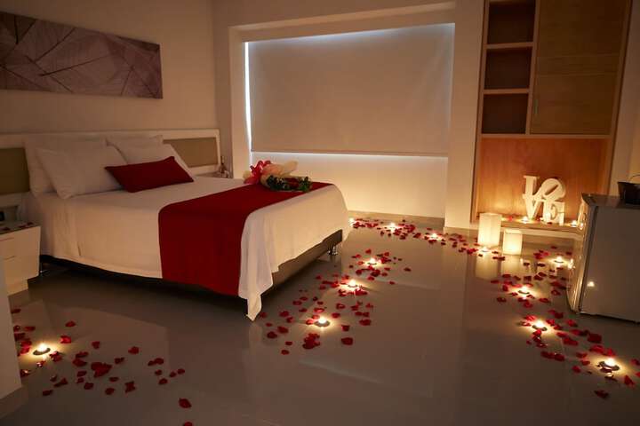 Room 13 of 74