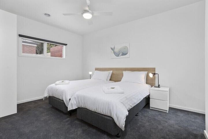 Room 6 of 26
