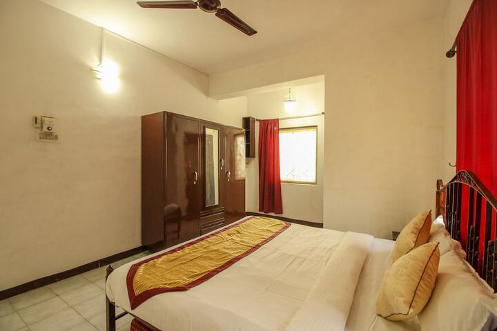 Room 2 of 13