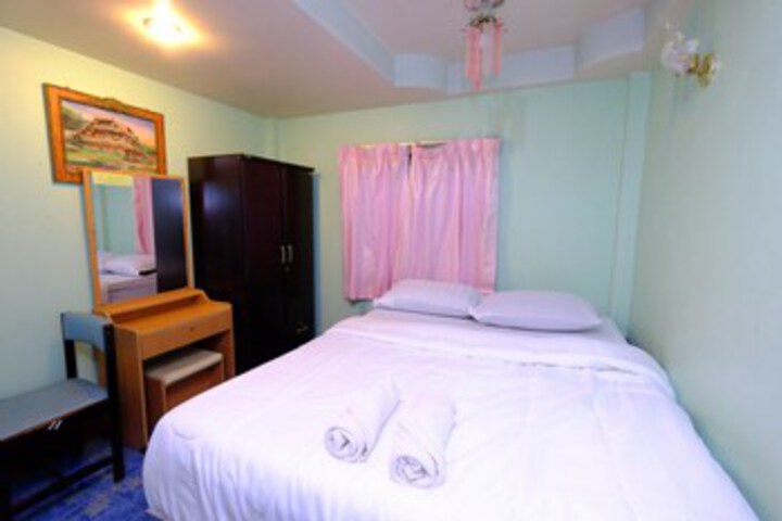 Room 14 of 20