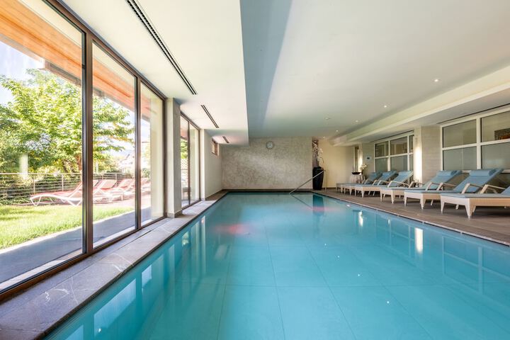 Pool 102 of 124