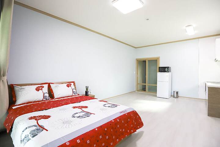 Room 6 of 36