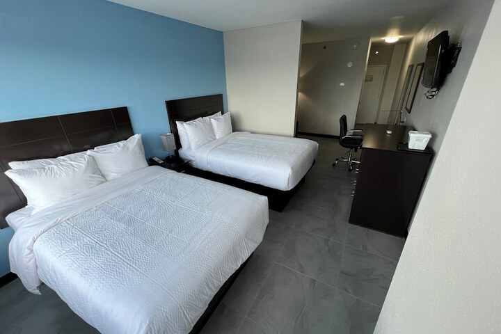 Room 10 of 27