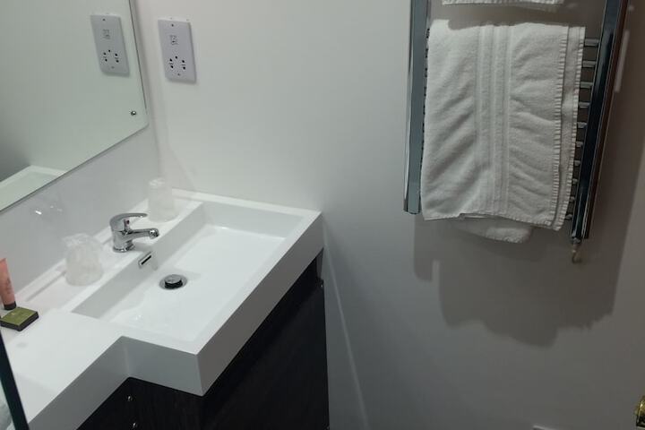 Room 60 of 102