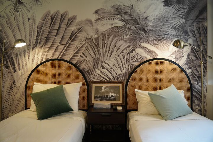 Room 8 of 55