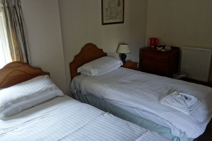 Room 4 of 22