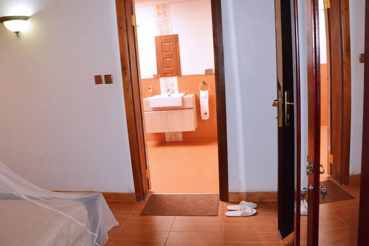 Room 28 of 91
