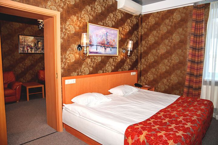 Room 15 of 113