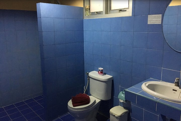 Room 9 of 17
