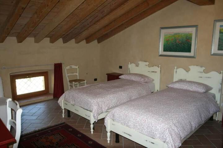 Room 9 of 43