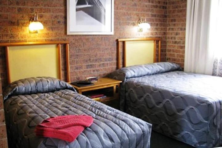 Room 8 of 30