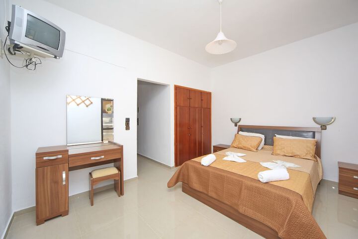 Room 5 of 29