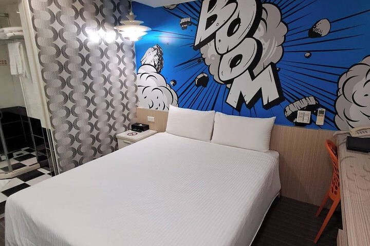 Room 16 of 32