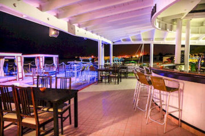 Hotel Bar