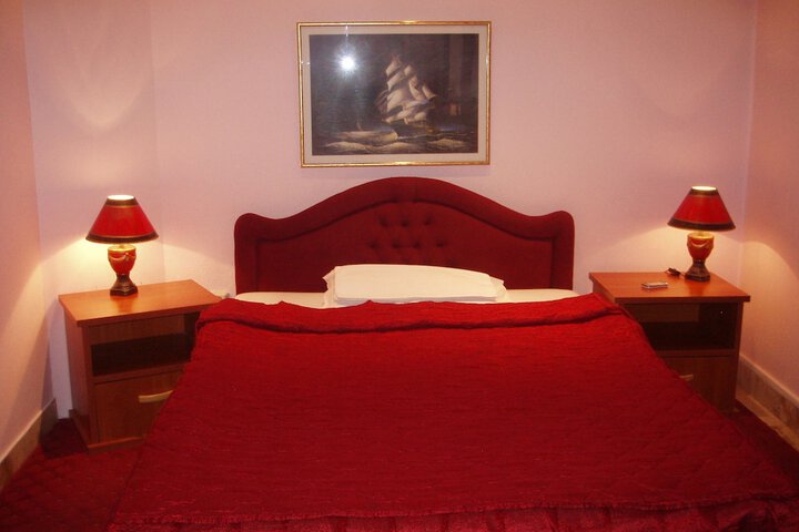 Room 2 of 24