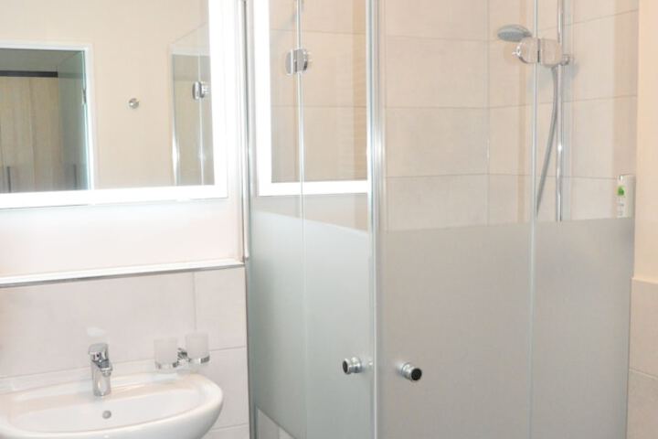 Room 15 of 26