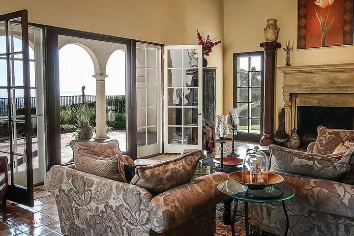 Hotel Interior 8 of 71