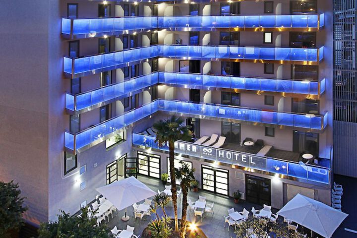 Summer Hotel