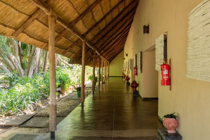 Ballroom/Hall 52 of 66