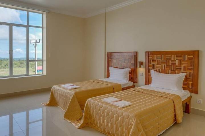Room 4 of 12