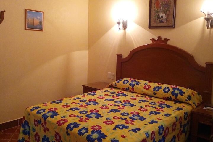 Room 3 of 50