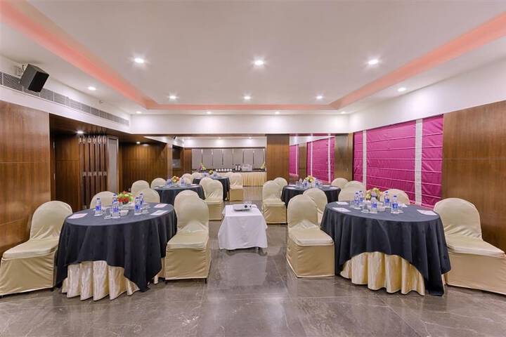 Ballroom/Hall 42 of 45
