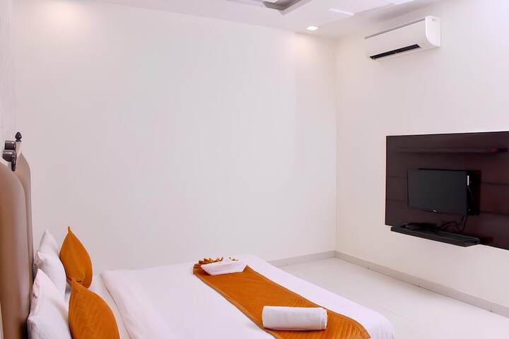 Room 10 of 50