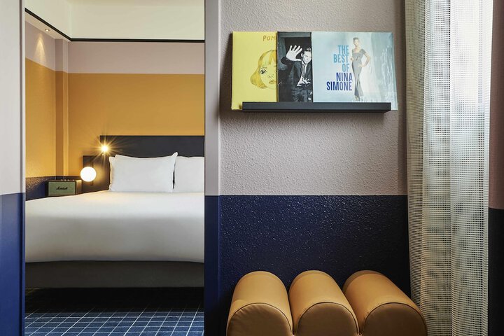Room 18 of 73