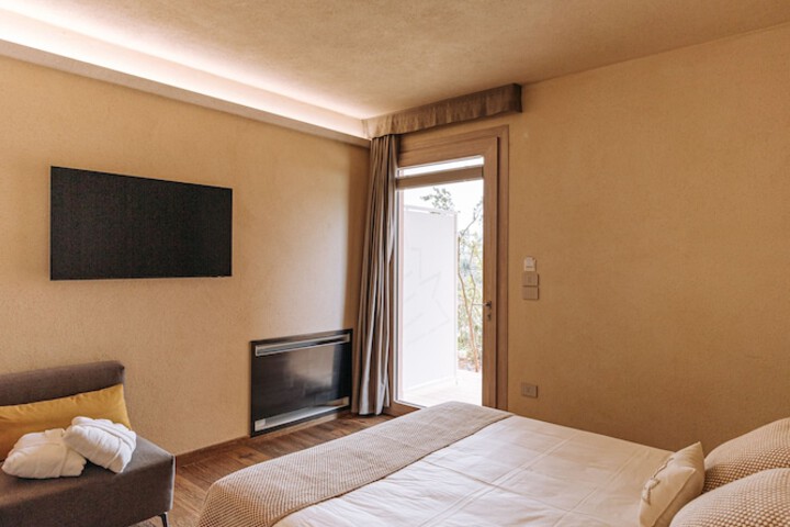 Room 14 of 74